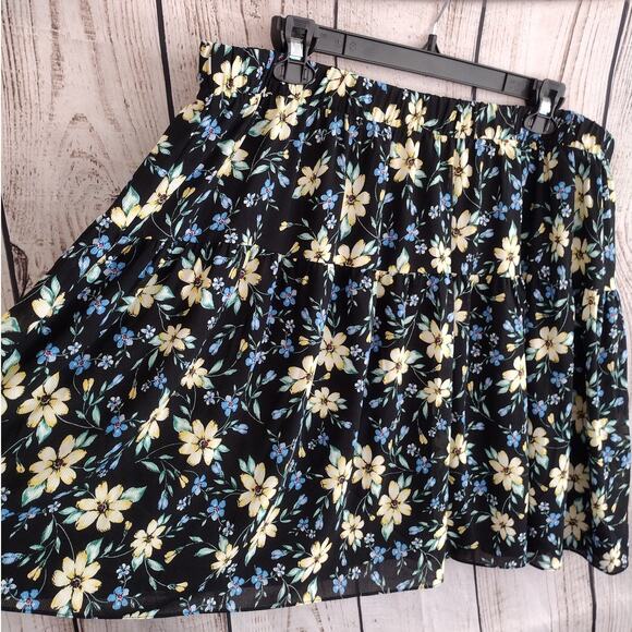 Marybelle Dia & Co NEW Black Floral Two-Tier Pull-On Flare Skirt Womens 3X Plus - Picture 2 of 11